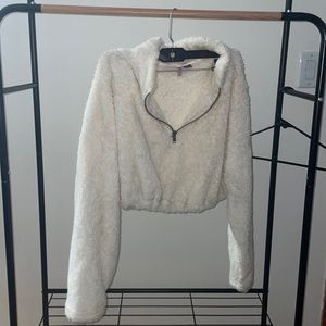 q quarter zip cropped fuzzy sweater size small